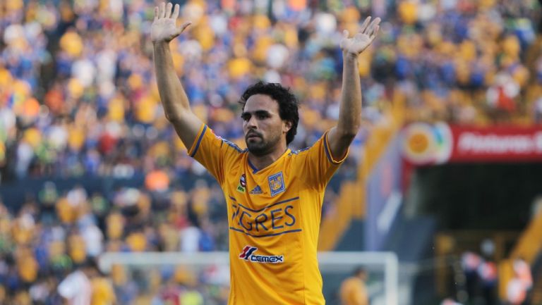 Enrique Esqueda regresa al futbol profesional con Peluche Caligari