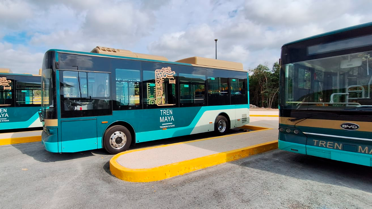 Arriban a Cancún autobuses que enlazarán al Tren Maya con Aeropuerto de Cancún