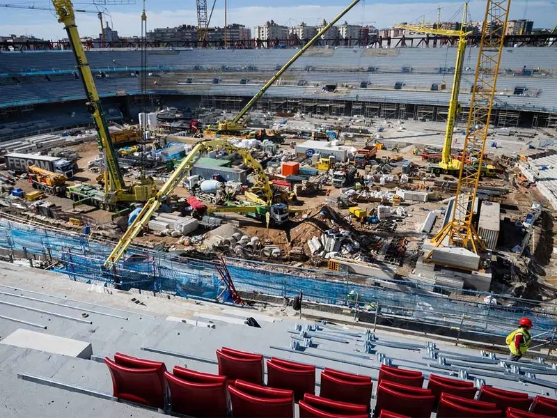 Trabajadores del Camp Nou se pelean; seis heridos