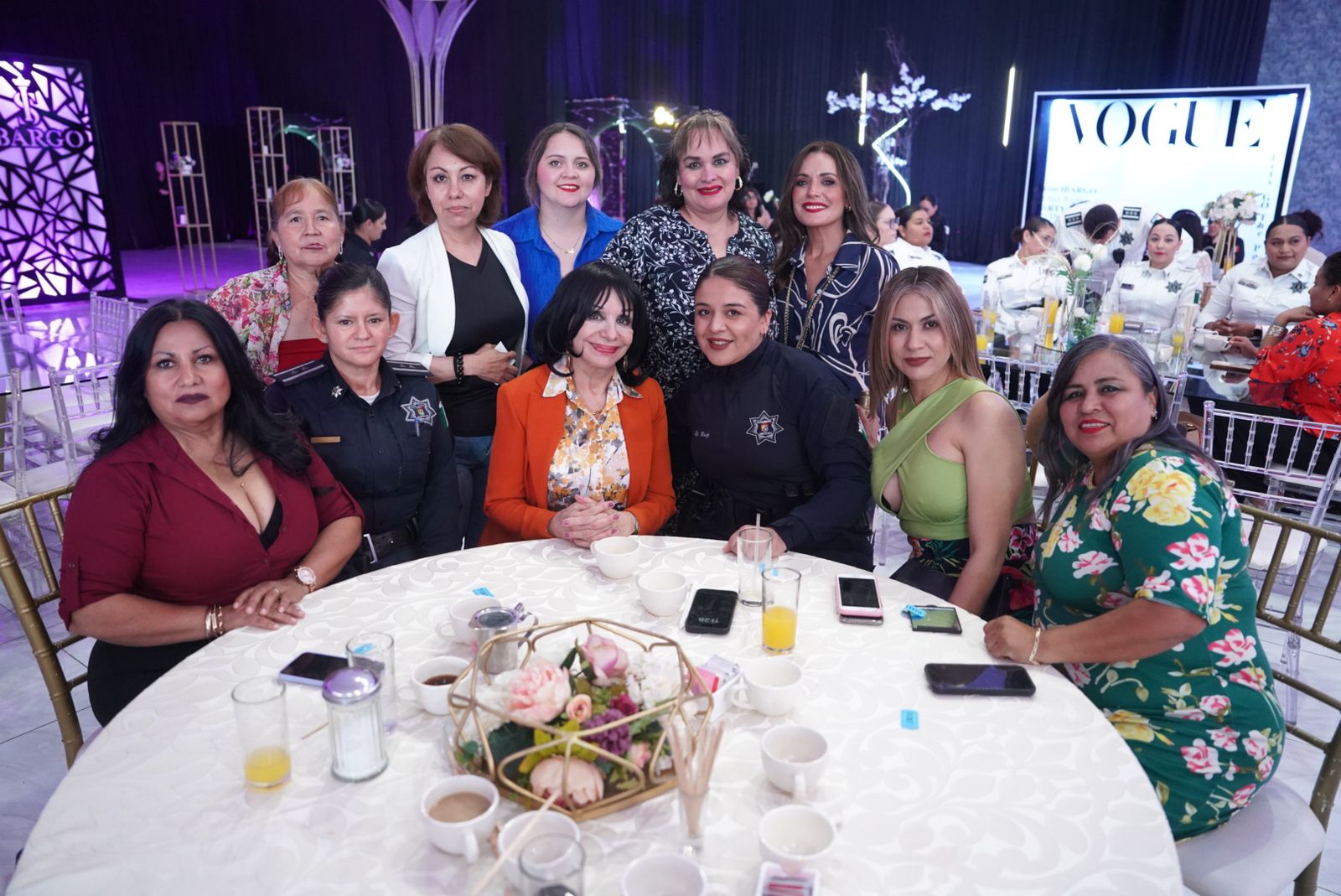 Cuidando familias y a Mexicali: Norma Bustamante reconoce a las mamás de la Policía Municipal