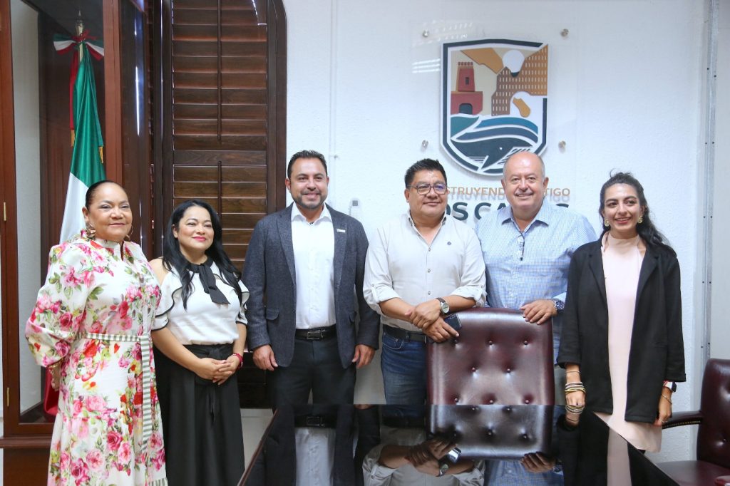 Firman escrituras para construcción del Centro de Atención Integral a Mujeres en Cabo San Lucas