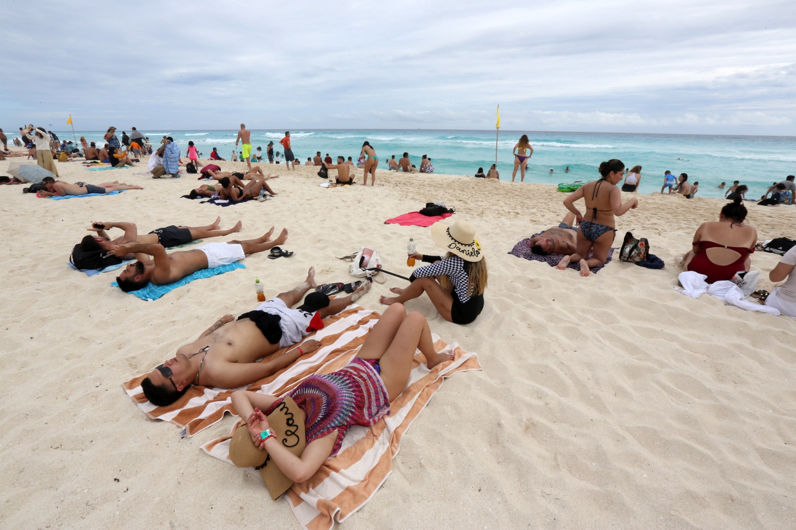 Turismo internacional creció 13.5% en abril