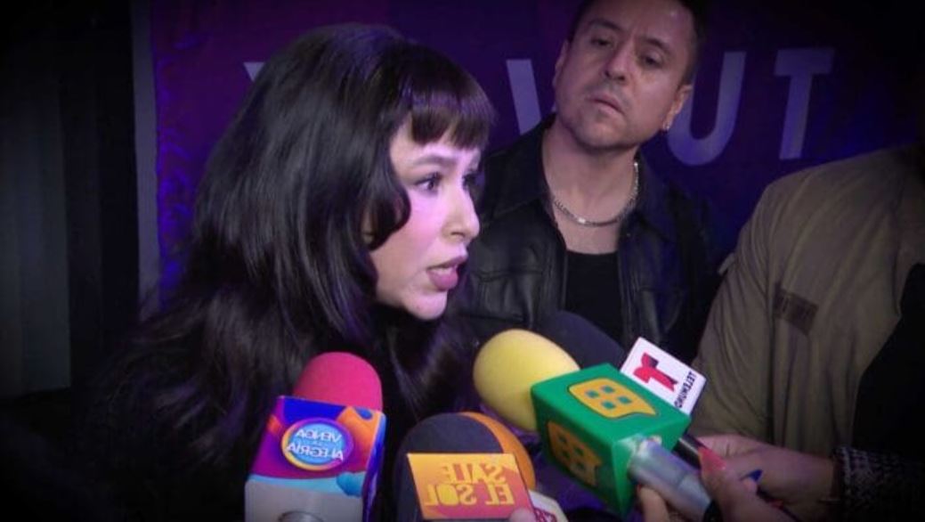 Denisse Guerrero, de Belanova, es criticada en redes por su apariencia y sus fans la defienden: «Todos cambiamos»