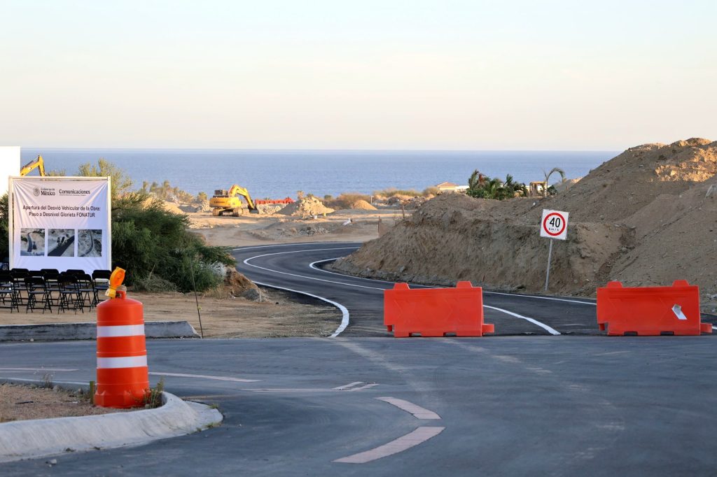 Apertura Christian Agúndez nueva ruta alterna para desahogar tráfico por obras en glorieta de Fonatur ubicada detrás de Chedraui Selecto, en San José del Cabo