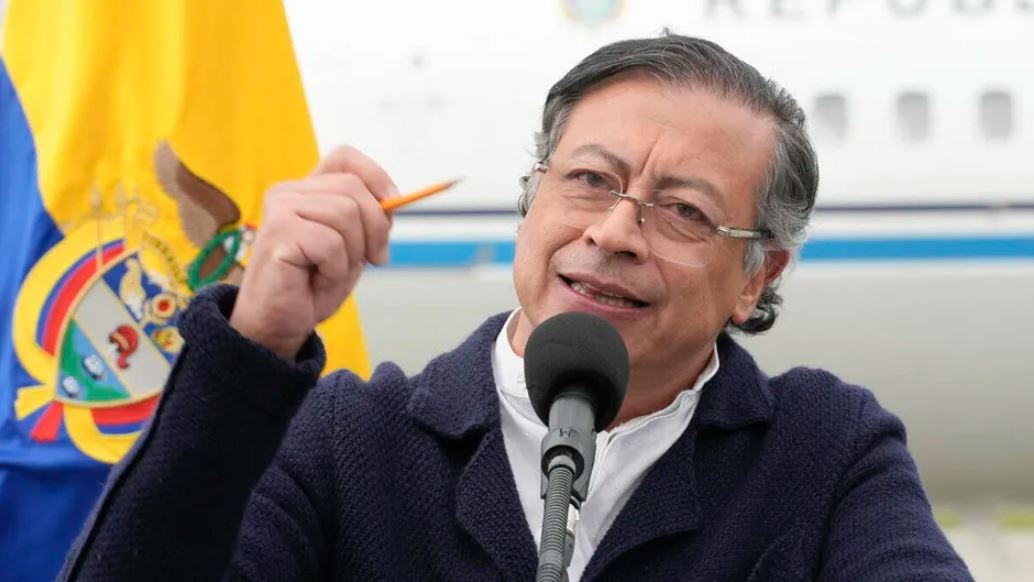 Petro resta importancia a retiro de su visa en Estados Unidos porque “no la necesita”
