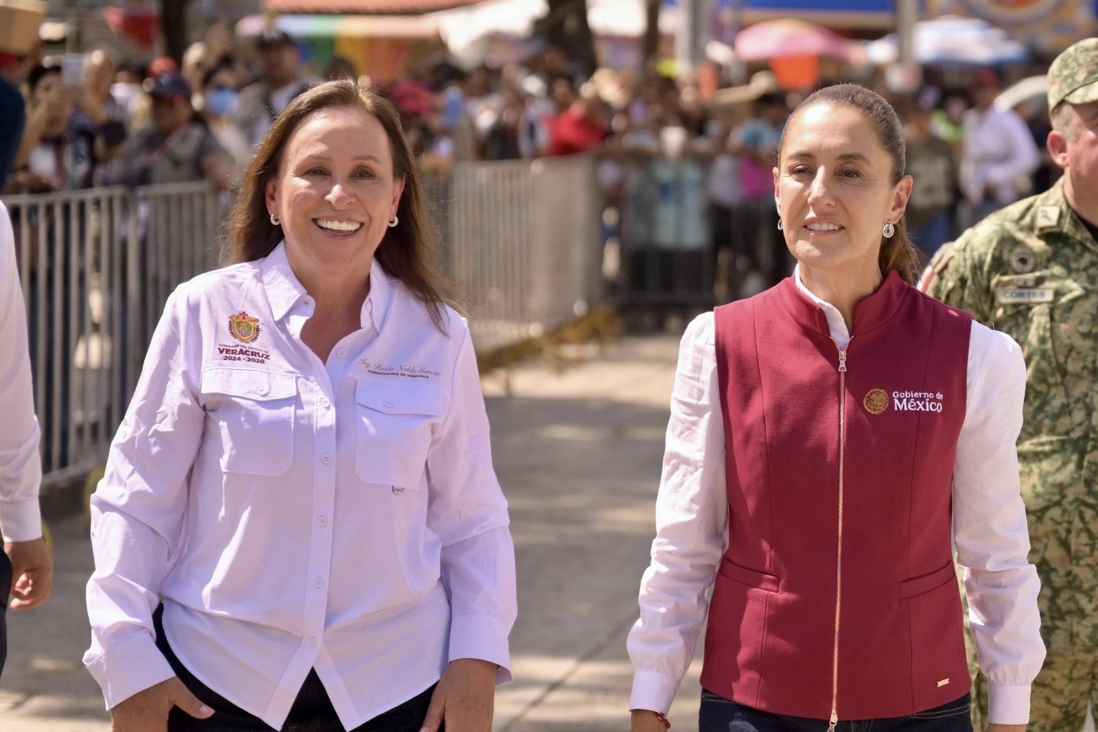 Rocío Nahle junto a Claudia Sheinbaum entrega apoyos a damnificados por inundaciones en Veracruz