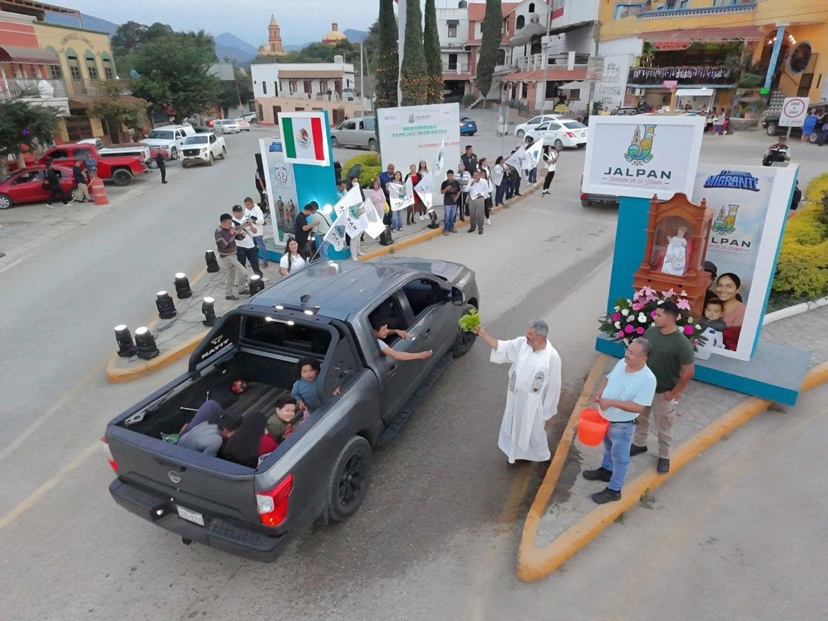 Miles de paisanos regresan de EU a pasar las fiestas decembrinas