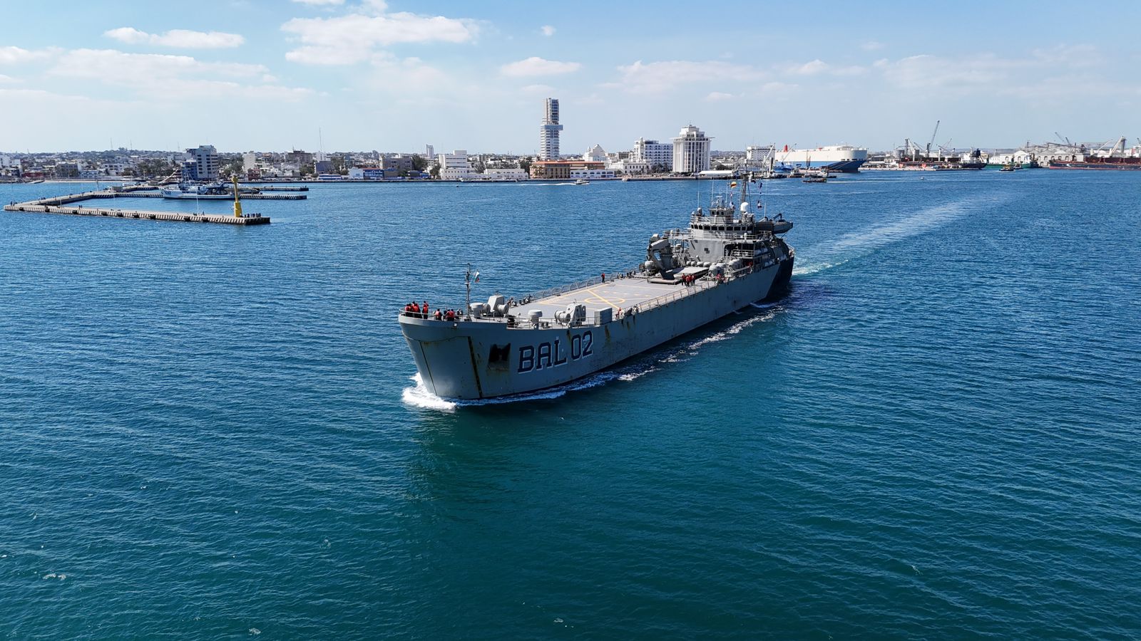 México envía 814 toneladas de ayuda humanitaria a Cuba