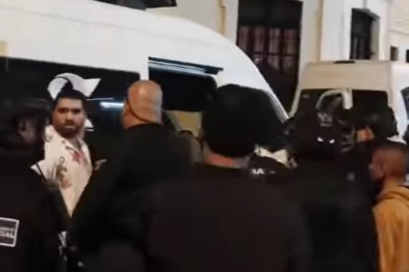 Hijo de exintegrante de Banda El Recodo detenido por narcocorridos