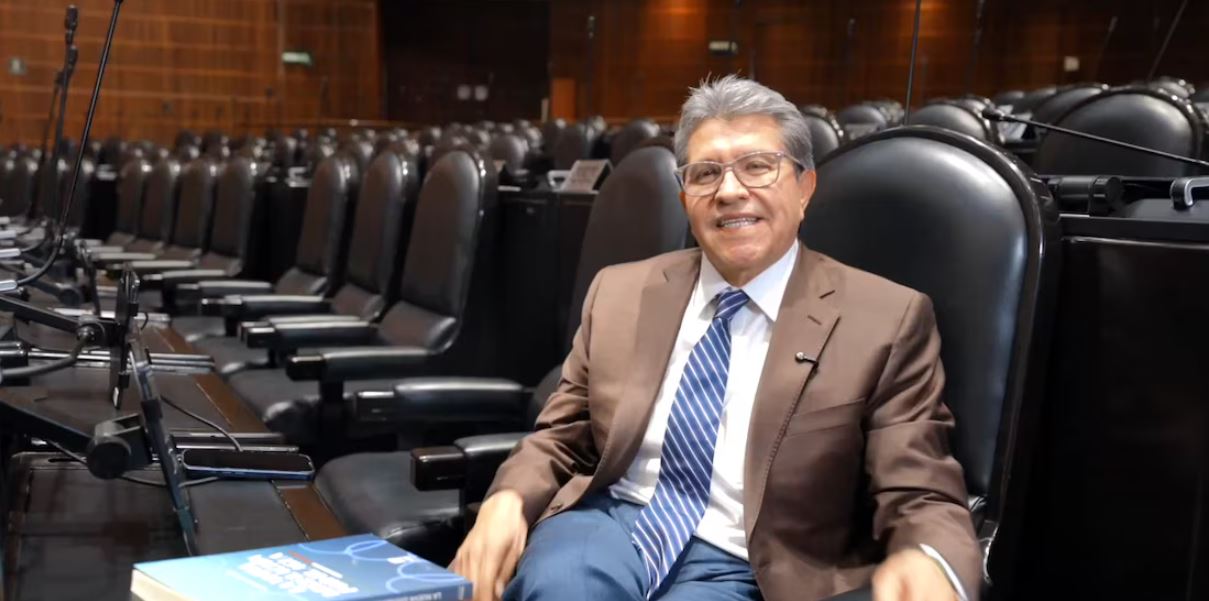 Ricardo Monreal presenta libro sobre el futuro del agua en México