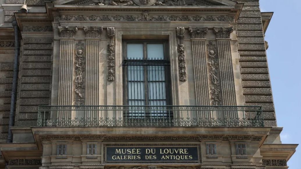 El Louvre reabre galería donde robaron las Joyas de la Corona: «Es más interesante visitarlo»