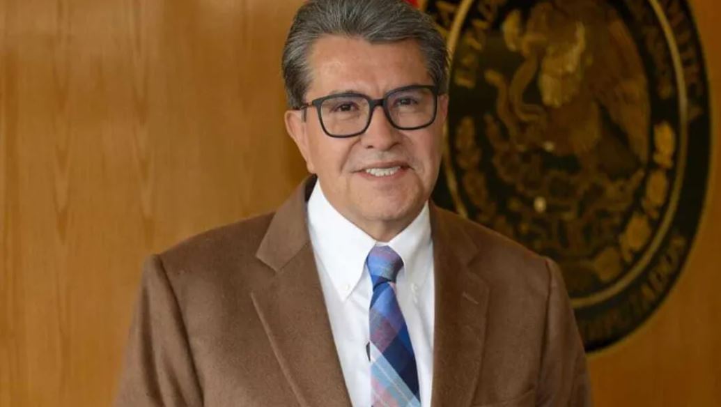 Ricardo Monreal pide a Morena permitir a diputados aspirantes a reelección permanecer en el cargo, sin solicitar licencia